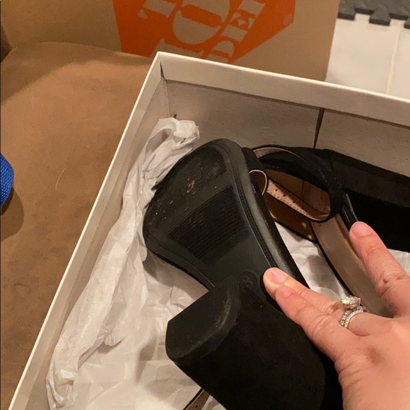 Heels - Picture 3 of 3